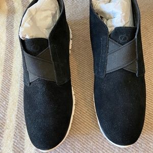 Cole Hahn Zero Grand Suede Booties size 7.5